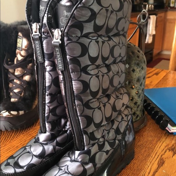 Coach Snow Boots - Picture 2 of 2